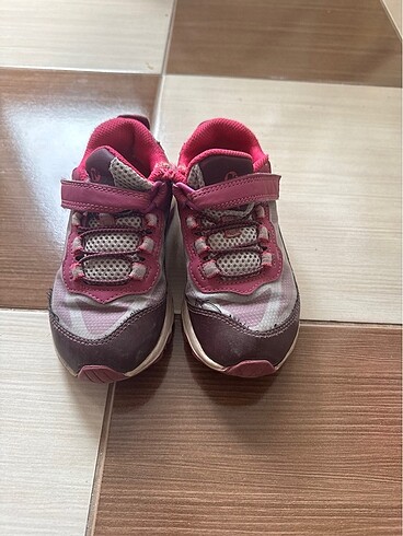 Merrell 31no deformesi var