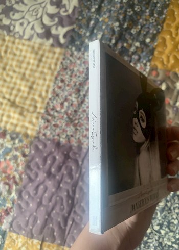 Ariana Grande Dangerous Woman Albümü - Görsel 6