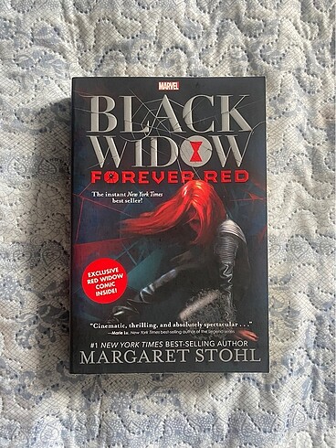 Black widow forever red kitap ingilizce
