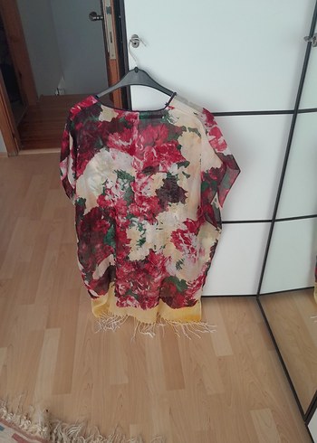 Çiçek Desenli V Yakalı Kadın pareo - Görsel 2