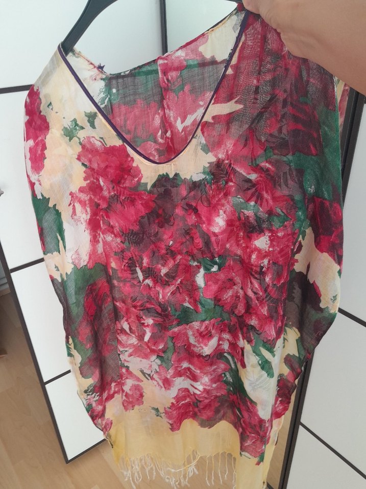 Çiçek Desenli V Yakalı Kadın pareo - Görsel 3