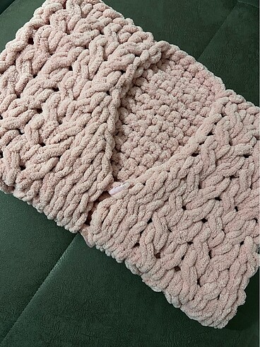 Pudra pembe puffy yelek