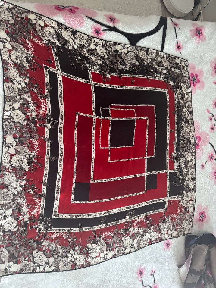 Kırmızı Kadın Eşarp - Görsel 2