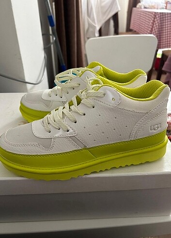 Ugg spor ayakkabı original 