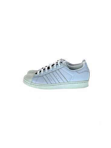 Adidas Spor Ayakkabı %70 İndirimli.