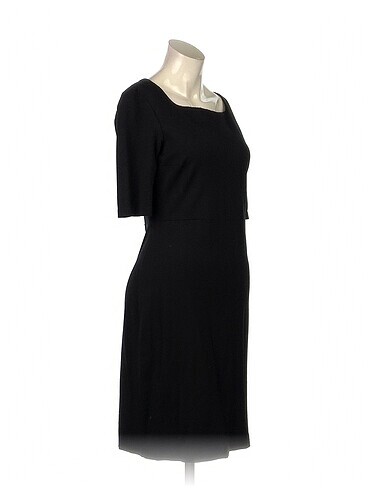 Diğer PreLoved Kısa Elbise %70 İndirimli.