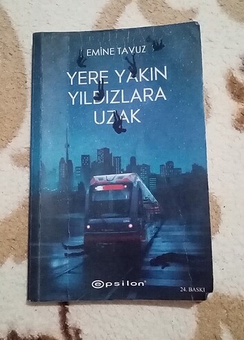 Yere yakın yıldızlara uzak kitap