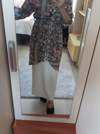 Beyaz kalem etek