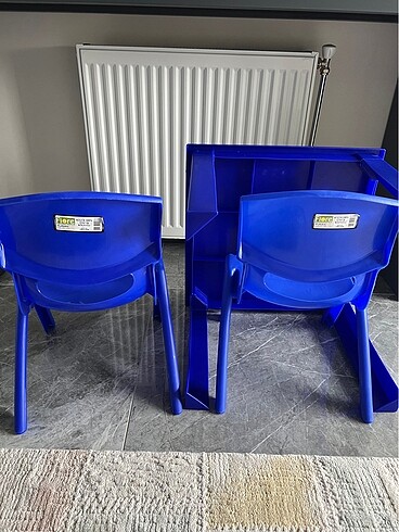 Beden mavi Renk Plastik masa ve 2 adet sandalye