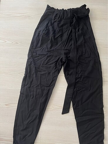 Bershka Pantolon