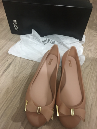40 Beden Melissa Babet