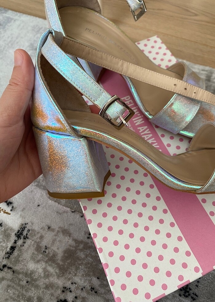 Kısa topuklu ayakkabı - Görsel 2