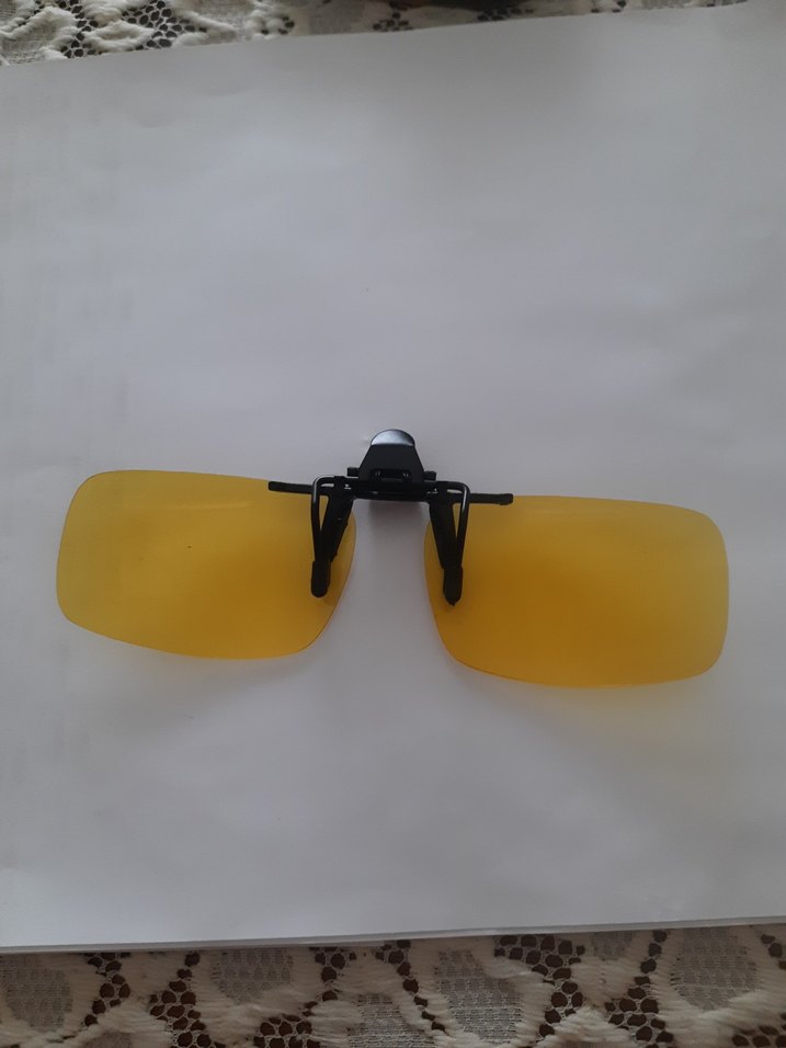 Sarı Tokalı Minimalist Kadın Gözlüğü - Görsel 3