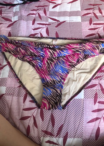 Penti Kadın Çok Renkli Bağlama Desenli Bikini Altı