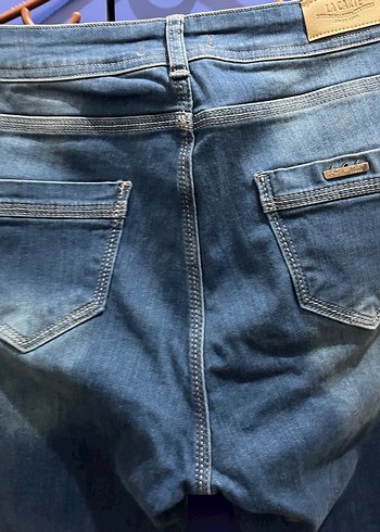 Mavi Renk Kadın Normal Kesim Midi Boy Kot Pantolon - Görsel 5