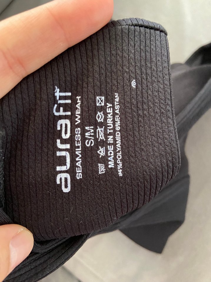 Siyah Tarzı Spor Sütyeni - Görsel 3