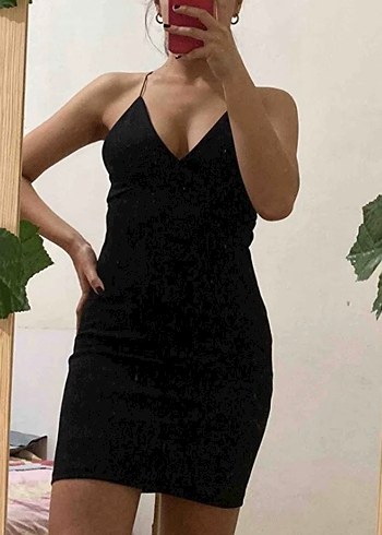 Siyah V Yaka İnce Askılı Mini Elbise