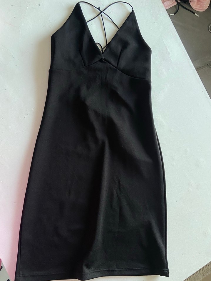 Siyah V Yaka İnce Askılı Mini Elbise - Görsel 3