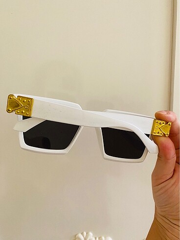 Beyaz gold güneş gözlüğü - Görsel 2