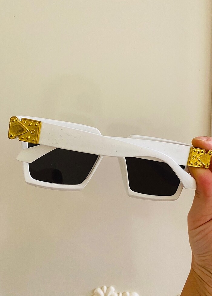 Beyaz gold güneş gözlüğü - Görsel 2