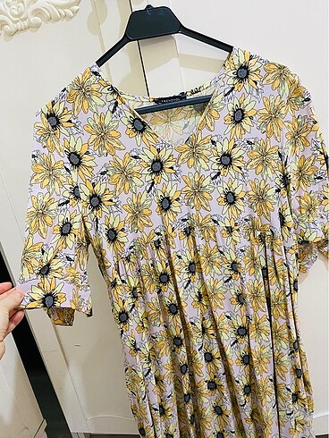 Çiçekli elbise - Görsel 2