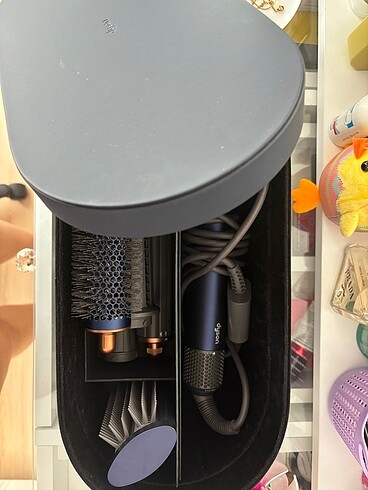 Dyson Airwrap Prusya Mavisi