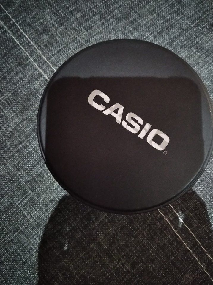 Klasik Altın Renk Kadın Kol Saati - Görsel 3