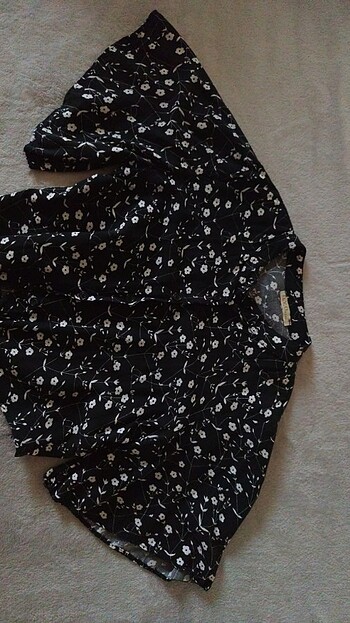 Çiçekli Gömlek - Görsel 3