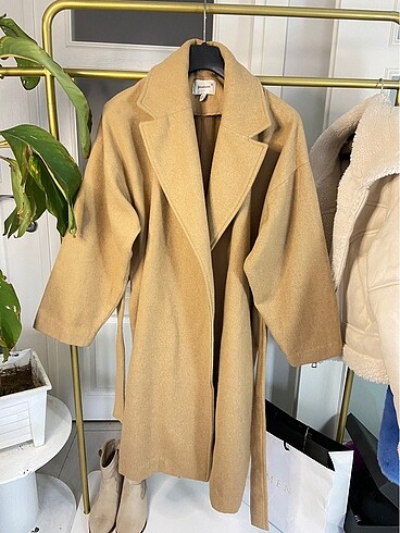 Oversize bel kuşaklı kaban