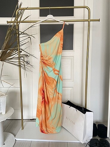 Zara Uzun Batik desen elbise