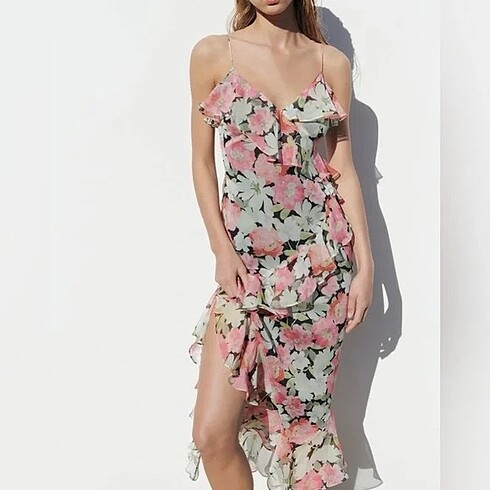 Zara Zara çiçek desenli elbise