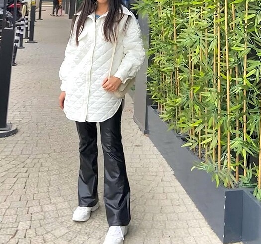 Pull and Bear Kapitone oversize mont