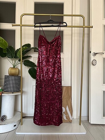 Zara Payetli gece elbisesi