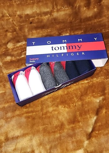 Tommy Hilfiger 37