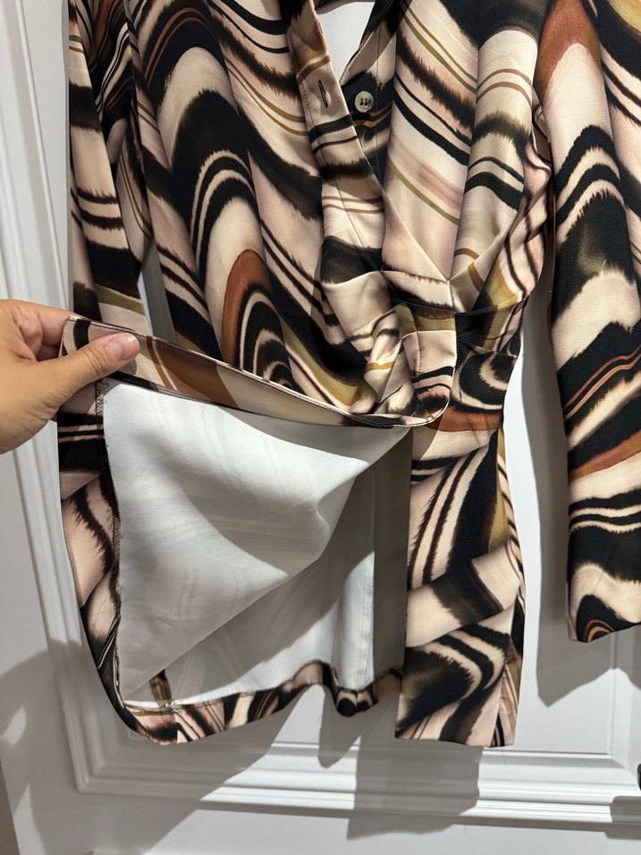 Kahverengi Piliseli V Yaka Mini Kadın Gömlek - Görsel 4