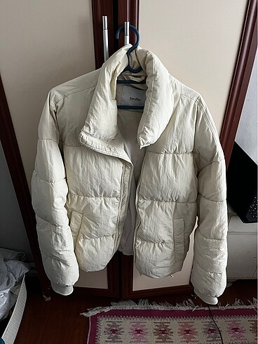 Bershka Şişme Mont