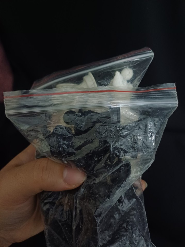 Beyaz ve Siyah Satranç taşları seti - Görsel 3