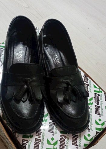 Siyah Püsküllü Kauçuk Loafer sıfır gibi