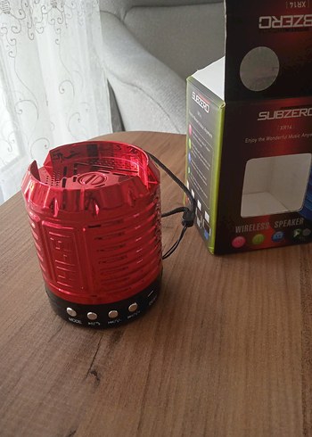 Renkli Kırmızı Bluetooth Hoparlör
