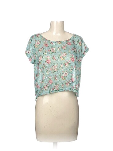 Diğer T-shirt %70 İndirimli.