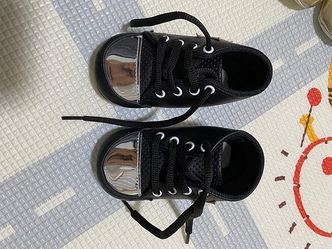 siyah bebek bot ayakkabı