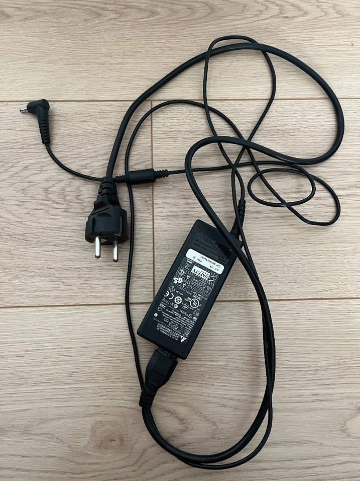 Gri Renkli Dizüstü Bilgisayar - Görsel 5