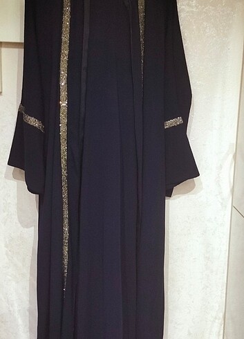 Bayan abaya