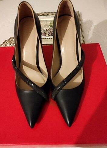 40 Beden siyah Renk Lescarpe topuklu ayakkabı 
