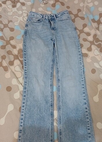 32 Beden Stradivarius D98 32 beden
