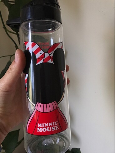 Minnie Mouse Mınnıe Mouse suluk ????Resimlerde görüldüğü gibidir