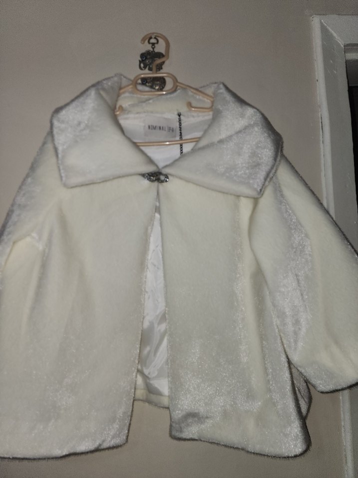 Beyaz Kürklü bolero - Görsel 2