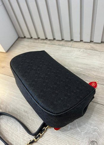  Beden kahverengi Renk Vakko Zincir Detaylı Kahverengi Deri Çanta