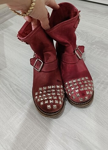 inci İnci marka borda bot