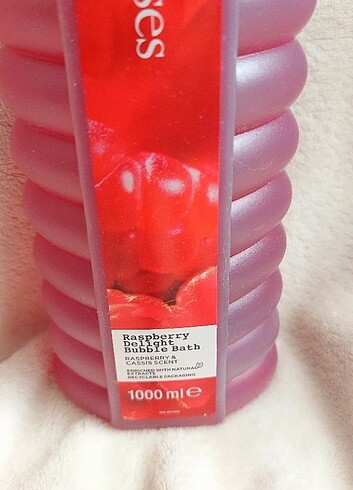 Avon Banyo Köpüğü Ahududu  - Görsel 2